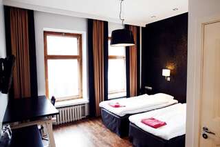 Отель Hotel Finn Хельсинки Улучшенный двухместный номер с 2 отдельными кроватями-2